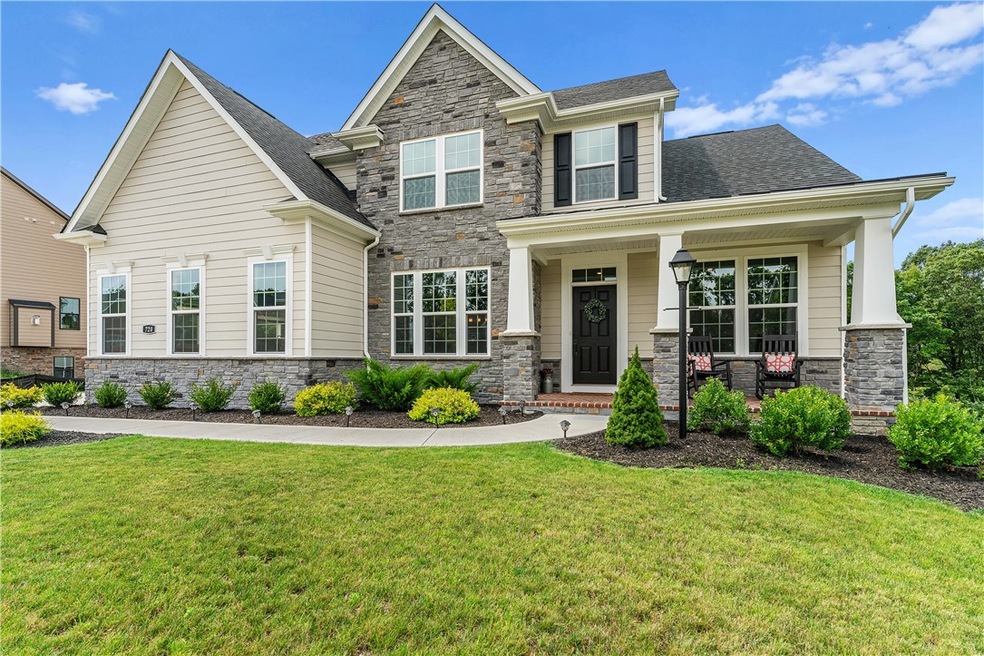 Luxurious, better than new 1-year home in an excel