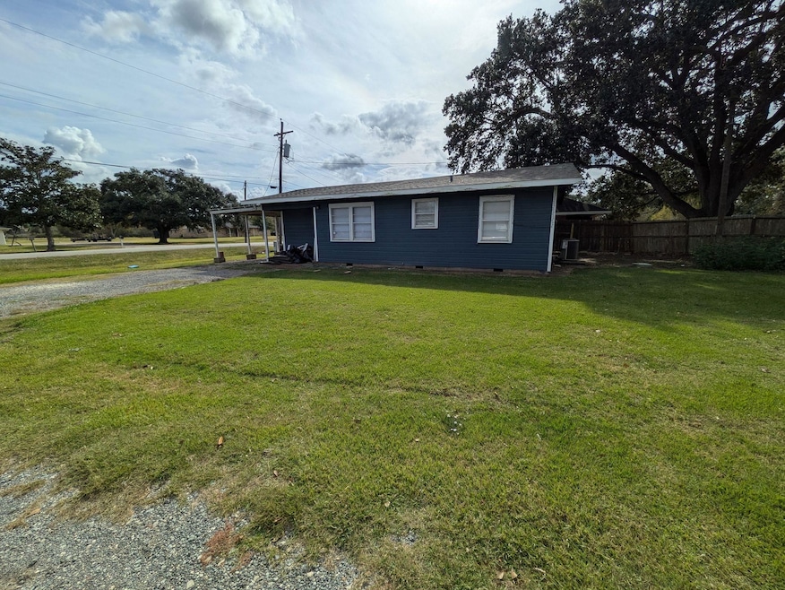 12843 Hamshire Rd, Hamshire, TX 77622 - photo 1