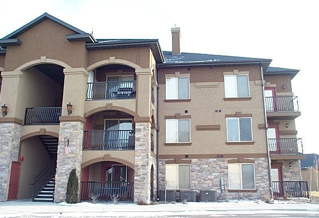 581 S 2220 W unit 301, Pleasant Grove, UT 84062 - photo 1