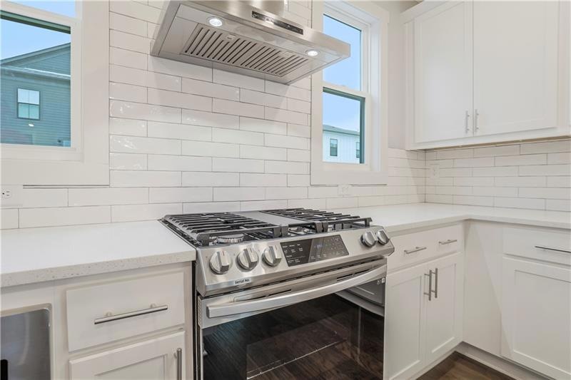 Stock photo of same floor plan with similar select