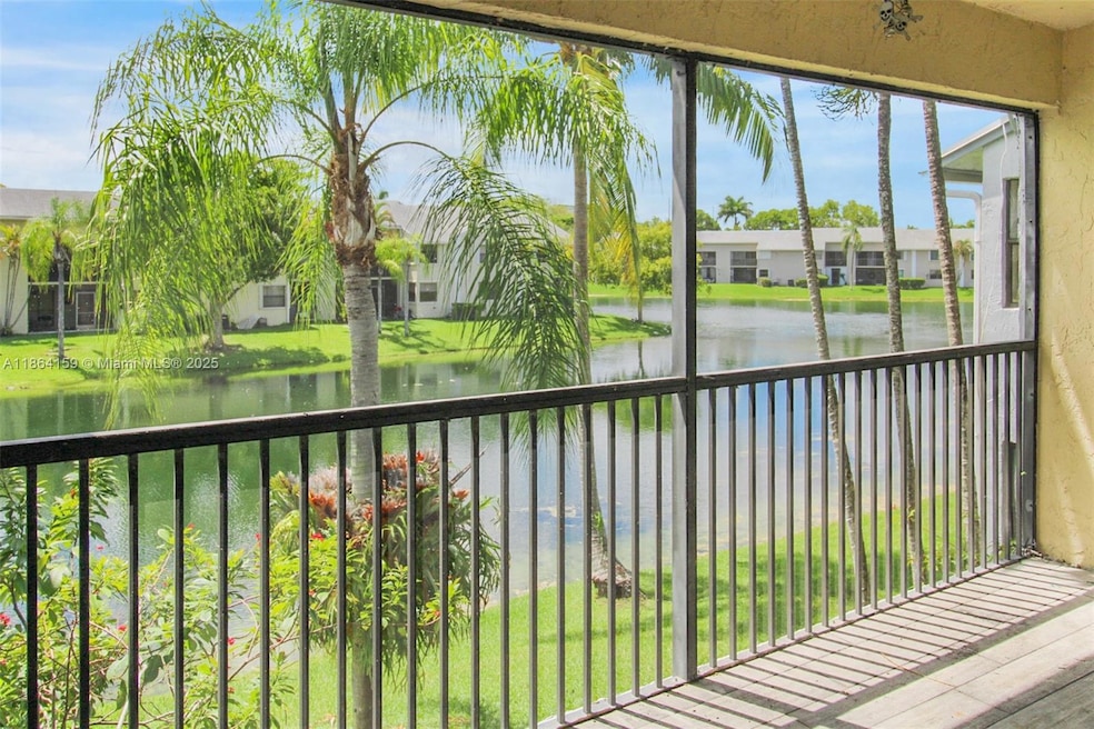 960 N Franklin Ave unit 960D, Homestead, FL 33034 - photo 1