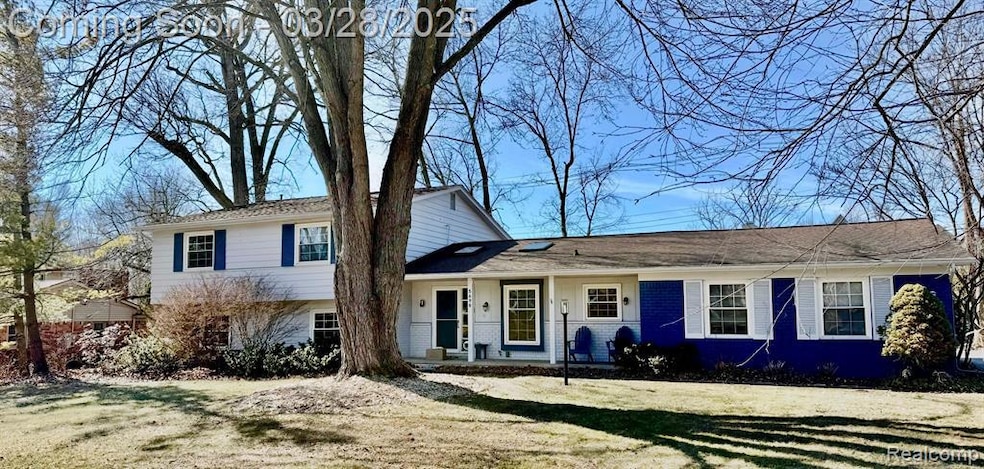Welcome to 5698 Raven Rd!