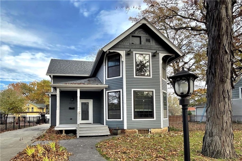 1021 26th St, Des Moines, IA 50311 - photo 1