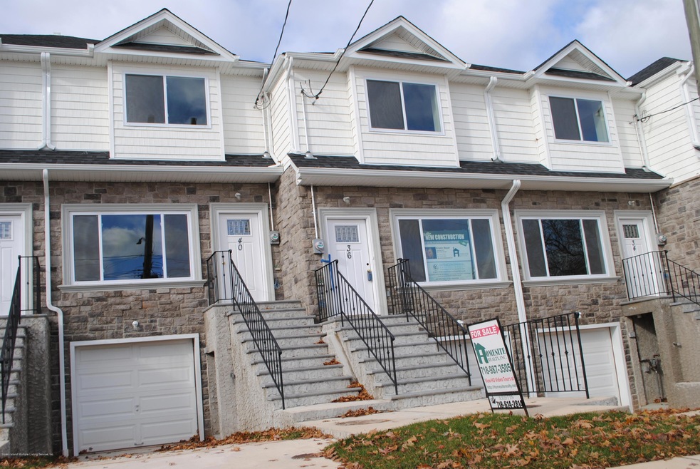 CUSTOM HOMES