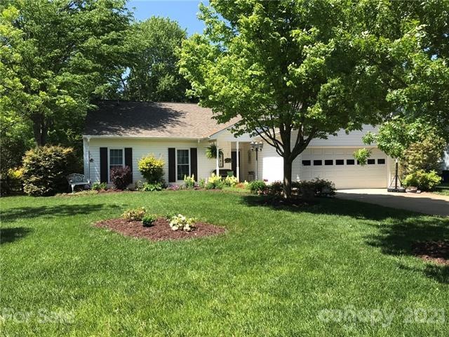 12529 Cedar Fall Dr, Huntersville, NC 28078 - photo 1