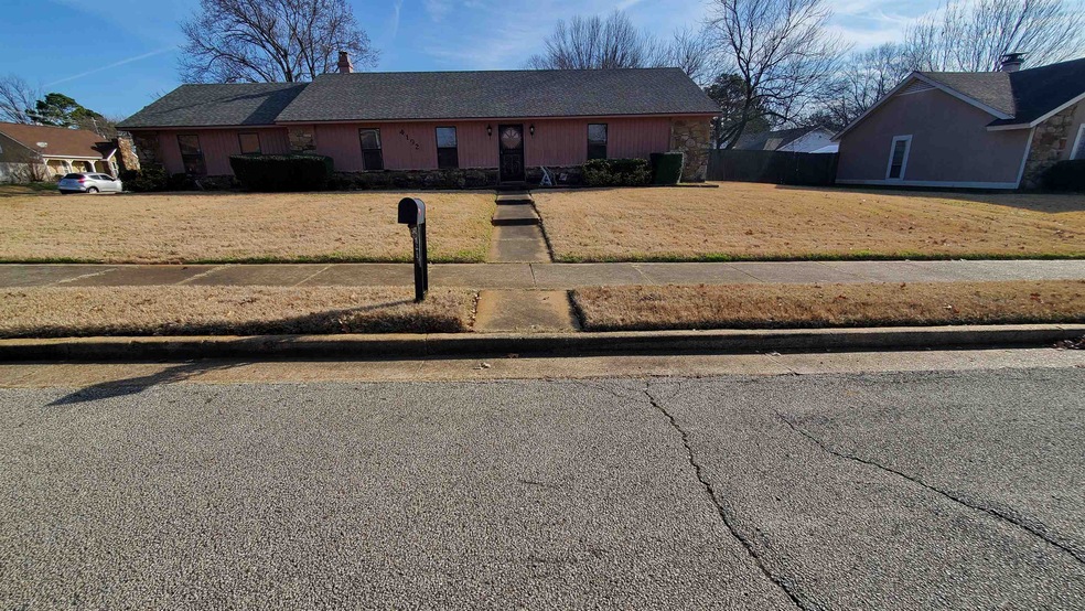 3BR 2 Full Baths, 2 Car Garage, Corner Lot, Renova