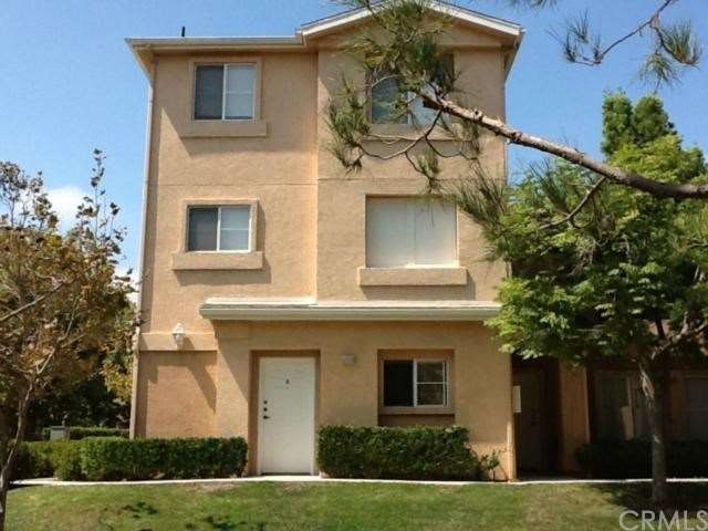 Beautiful town home in Harbor Village gated commun