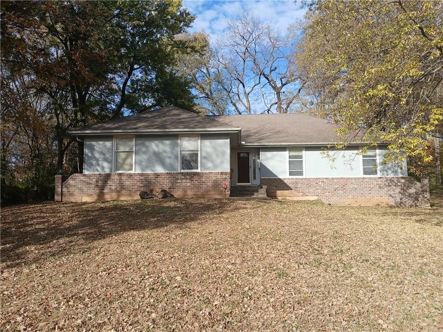 8510 W 61st St, Mission, KS 66202 - photo 1