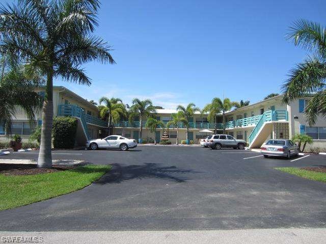 975 9th Ave S unit 6, Naples, FL 34102 - photo 1