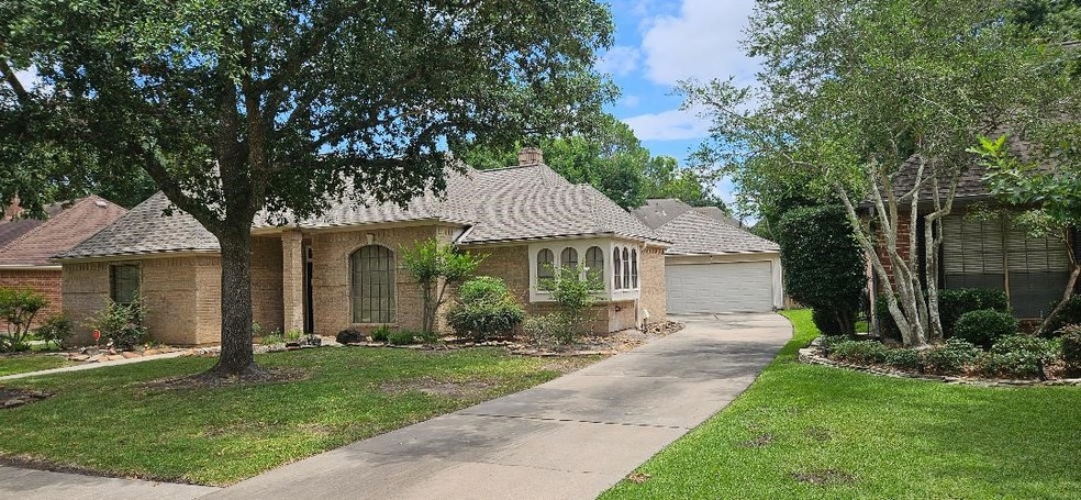 16110 Ridge Park Dr, Houston, TX 77095 - photo 1