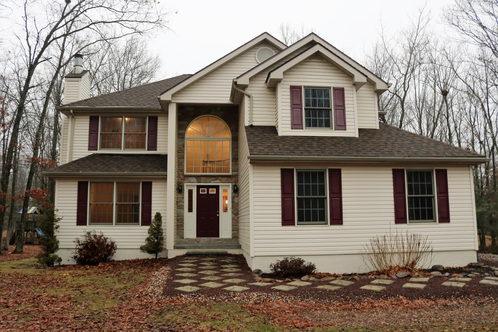 251 Whisperwood Ct, Saylorsburg, PA 18353 - photo 1