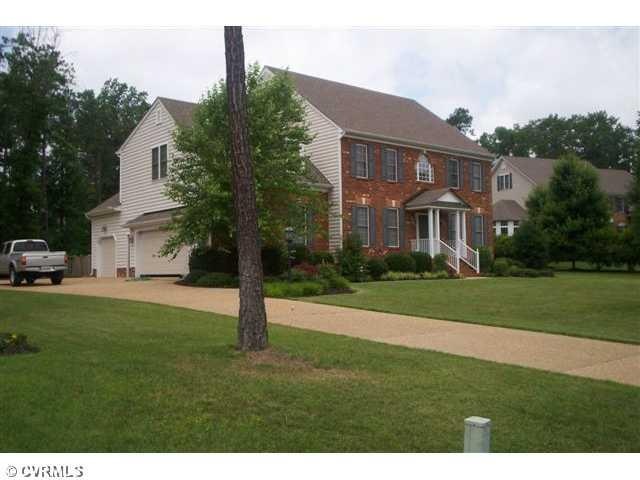 Exterior Front - Quiet Culdesac Location in Hunton