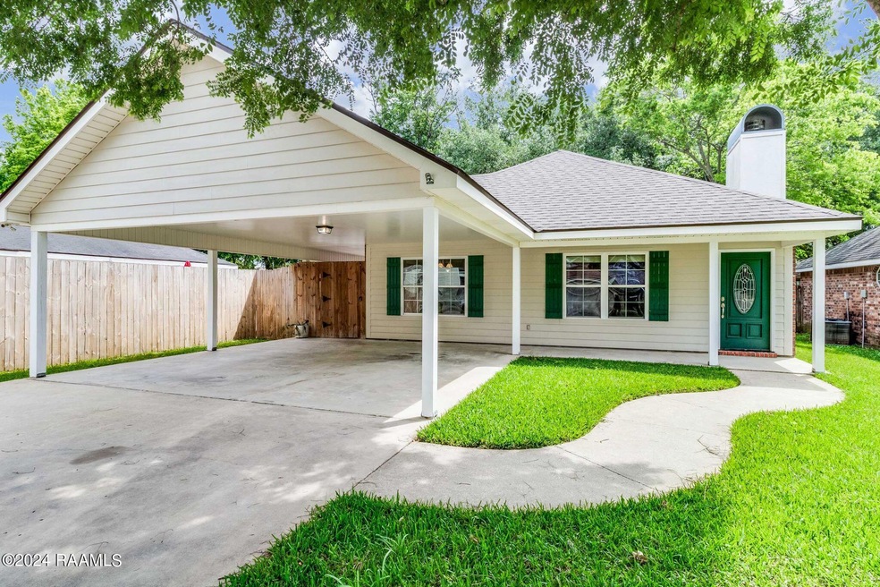 1-web-or-mls-605 Kaiser Dr-2