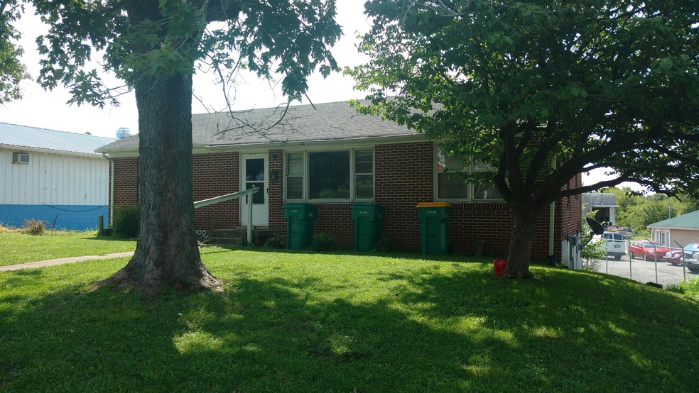 Welcome to 709 2nd Ave North