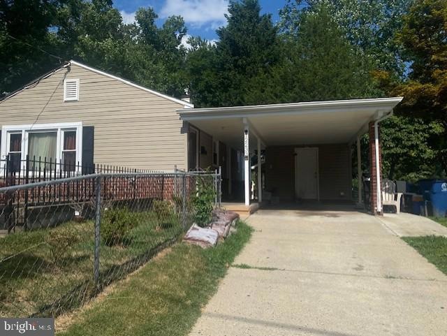 12233 Bluhill Rd, Silver Spring, MD 20902 - photo 1