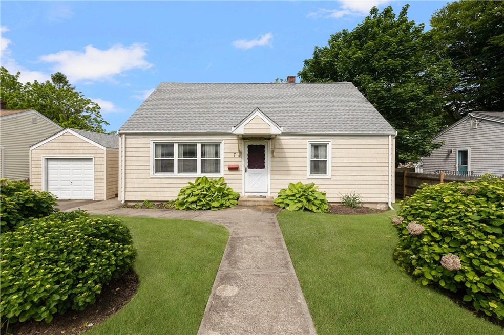 7 Odonnell Rd, Middletown, RI 02842 - photo 1