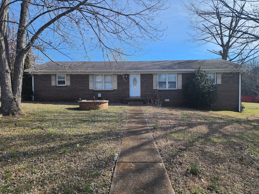 308 Shadow Dr, Shelbyville, TN 37160 - photo 1