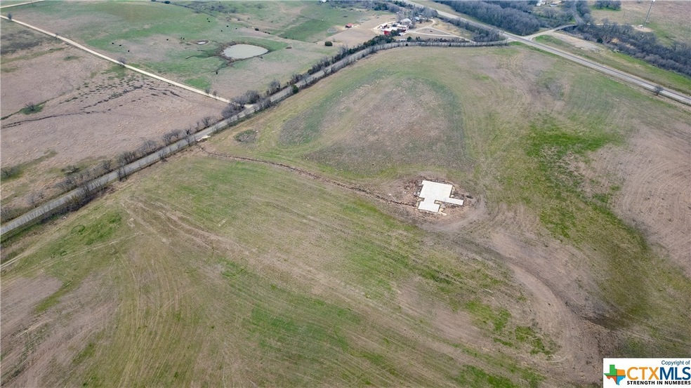 339 S Blue Cut Rd, McGregor, TX 76657 - photo 1