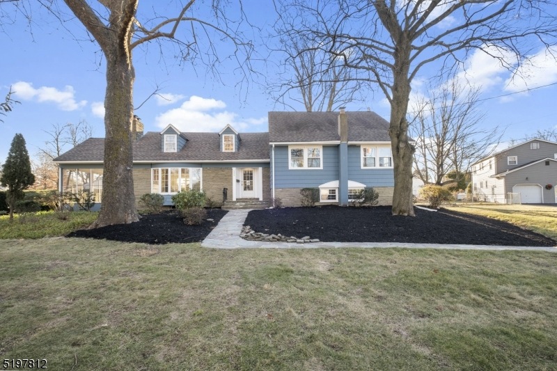 292 Metape Cir N, Bound Brook, NJ 08805 - photo 1