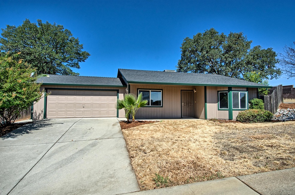 2520 Clover Creek St, Redding, CA 96002 - photo 1