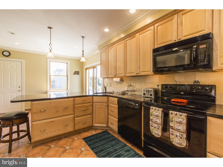 667 Woodstown Rd, Swedesboro, NJ 08085 - photo 1