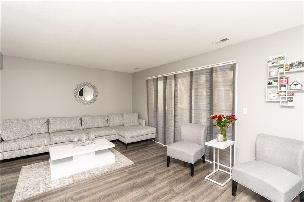 1410 20th St unit 7, West Des Moines, IA 50265 - photo 1