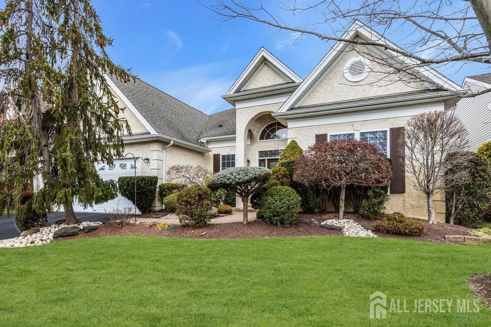 19 Torrey Pines Dr, Monroe Township, NJ 08831 - photo 1