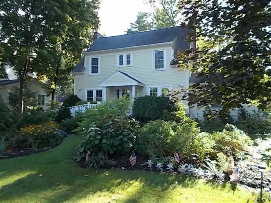 1382 Dean St, Schenectady, NY 12309 - photo 1