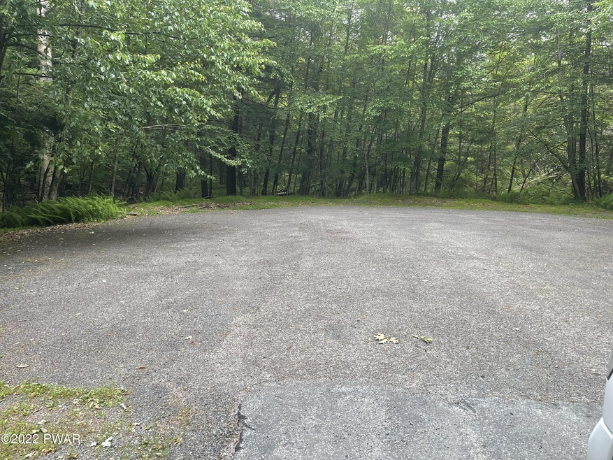 Lot 1746 Birch Leaf Dr, Dingman Township, PA 18337 - photo 1