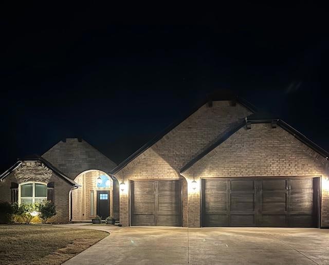 304 Swingman Ct, Yukon, OK 73099 - photo 1