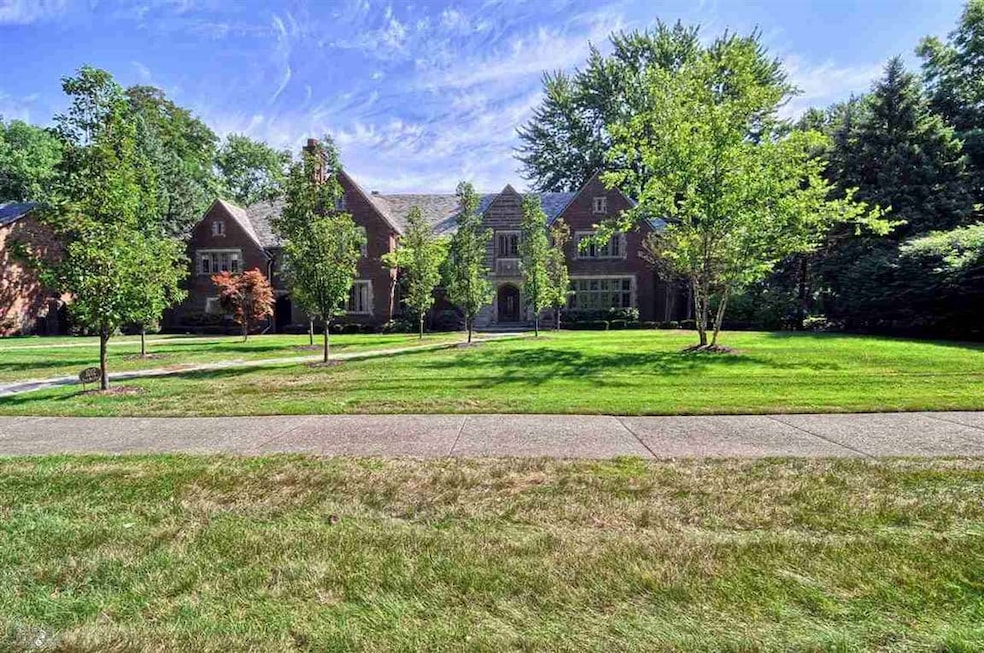 1012 Three Mile Dr, Grosse Pointe Park, MI 48230 - photo 1