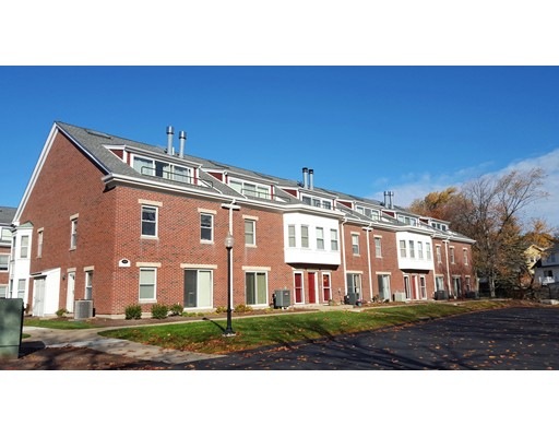 152 Quincy Shore Dr unit 12, Quincy, MA 02171 - photo 1