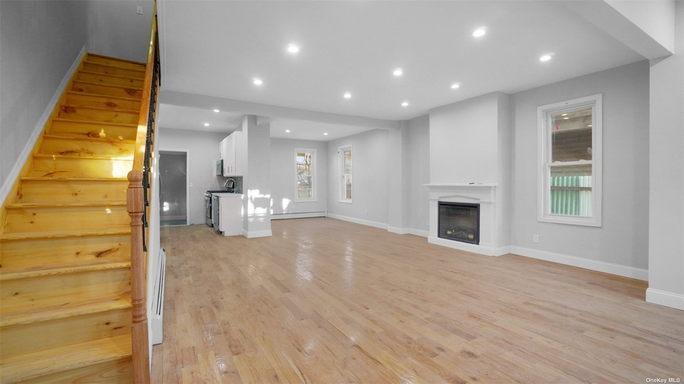 95-33 109th St, Richmond Hill South, NY 11419 - photo 1