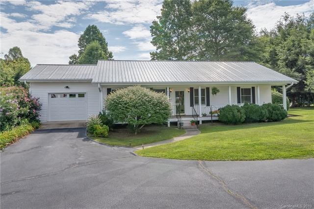 402 Ridge Rd, Hendersonville, NC 28792 - photo 1