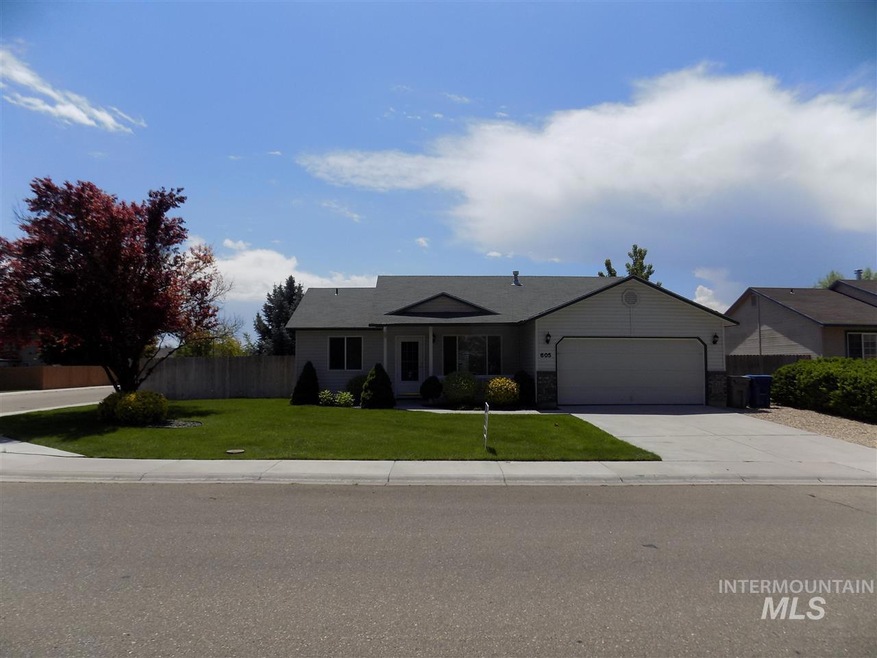 605 S Valley Dr, Nampa, ID 83686 - photo 1