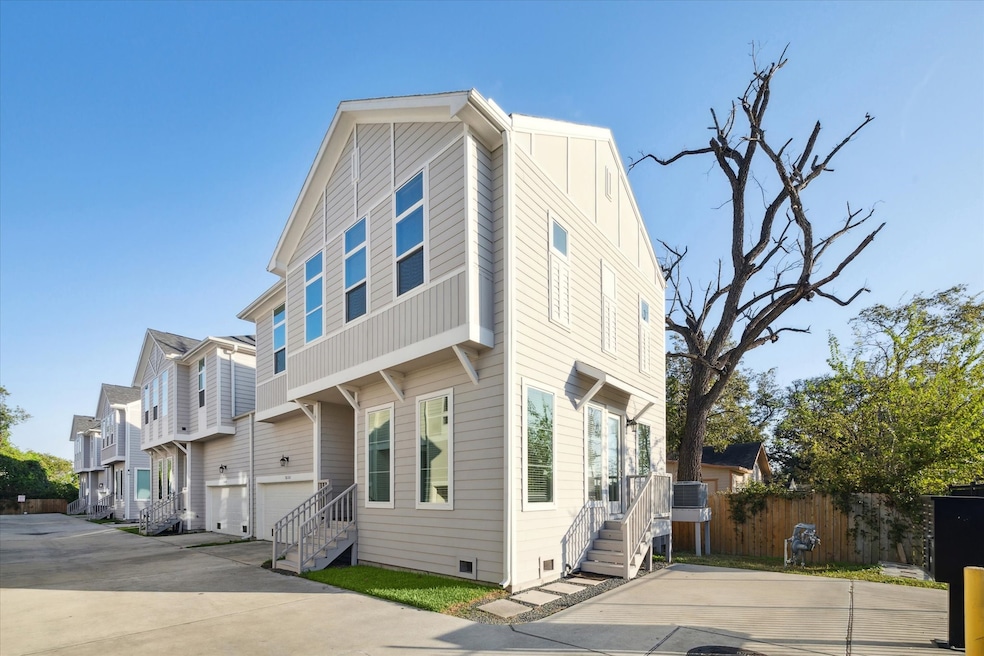5610 Patrick St unit A, Houston, TX 77076 - photo 1