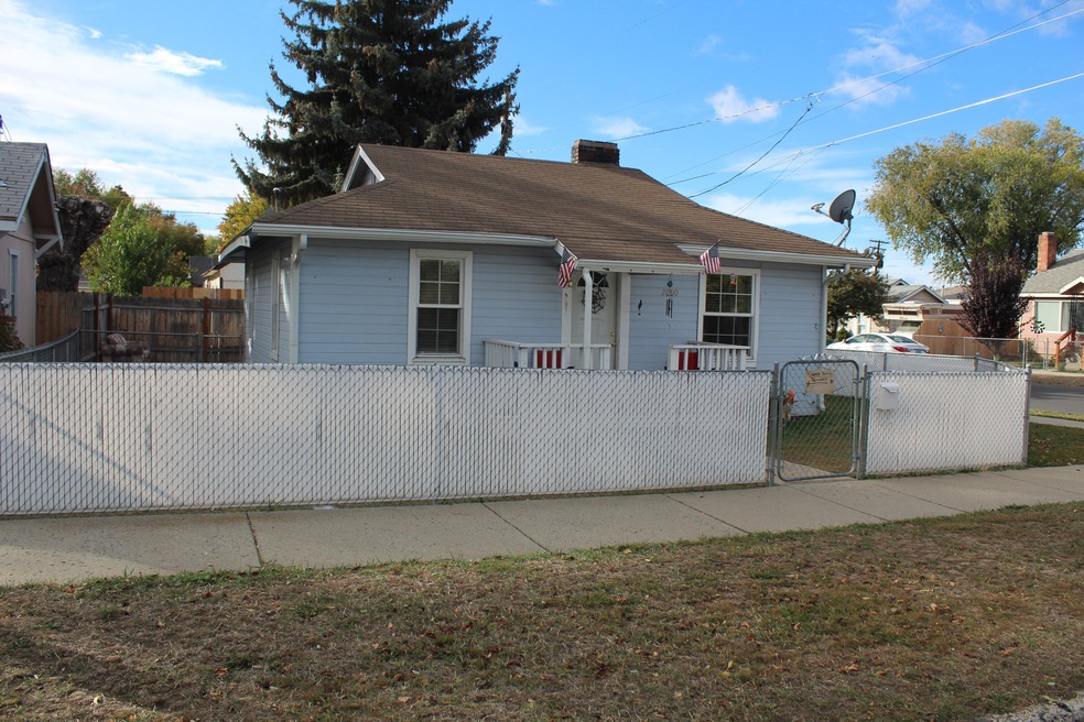 2000 Vine Ave.