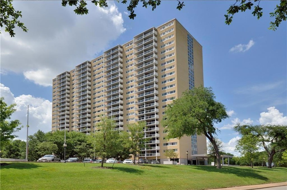 3883 Turtle Creek