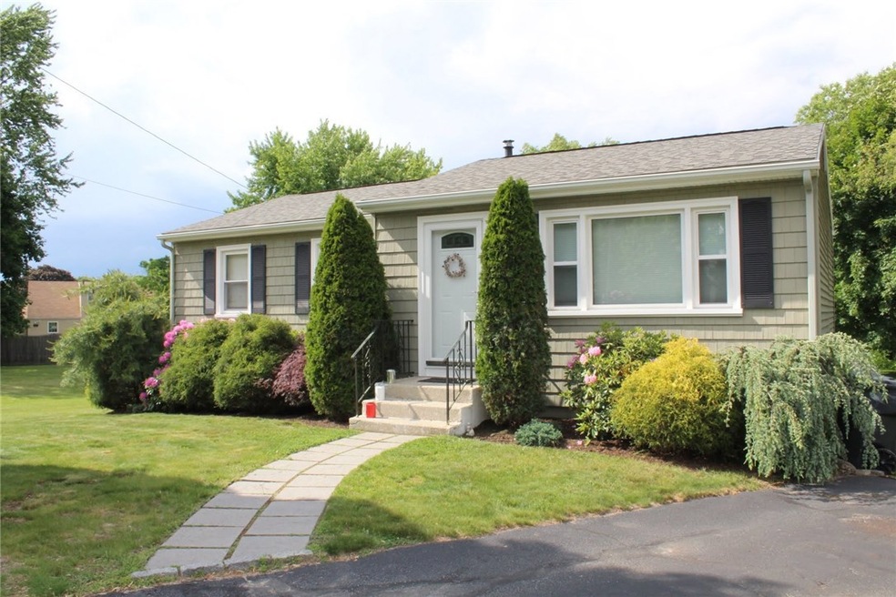 27 Grimshaw Place, Warwick, RI 02889 - photo 1