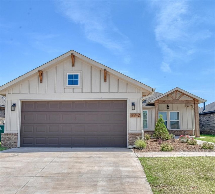 17712 Moss Farm Rd, Edmond, OK 73012 - photo 1