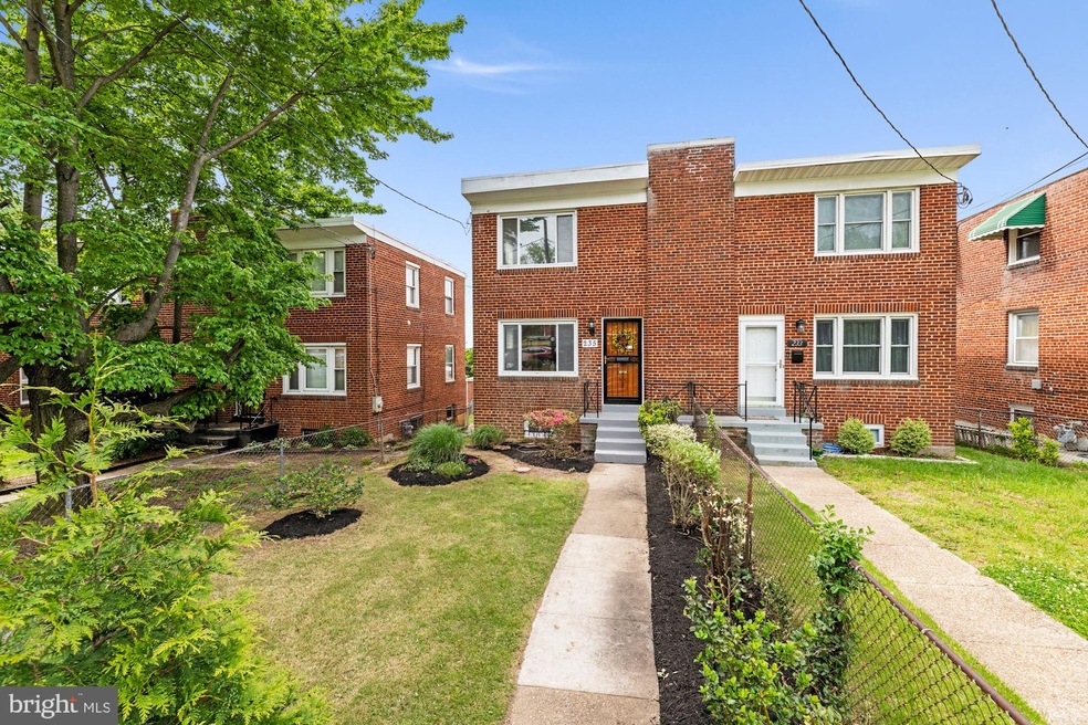 235 Oglethorpe St NE, Washington, DC 20011 - photo 1