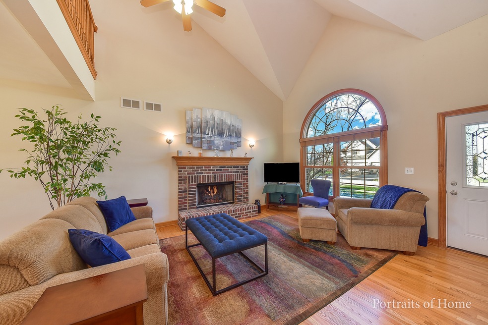 577 Sudbury Cir, Oswego, IL 60543 - photo 1