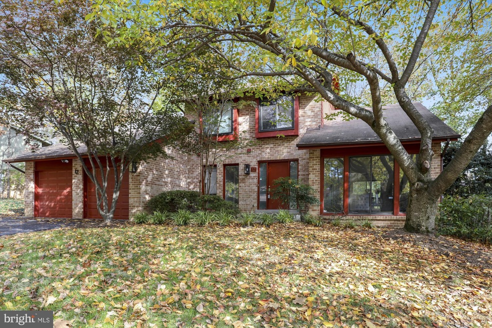12 Scotch Mist Ct, Potomac, MD 20854 - photo 1