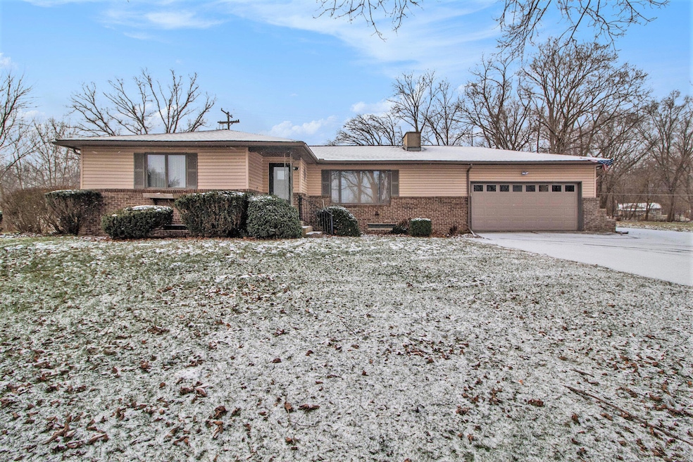 4859 Dexter-Pinckney Rd, Dexter, MI 48130 - photo 1