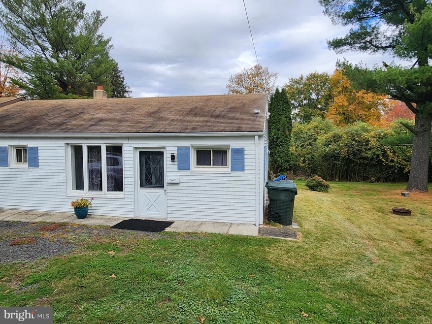 2973 Woodland Rd, Willow Grove, PA 19090 - photo 1