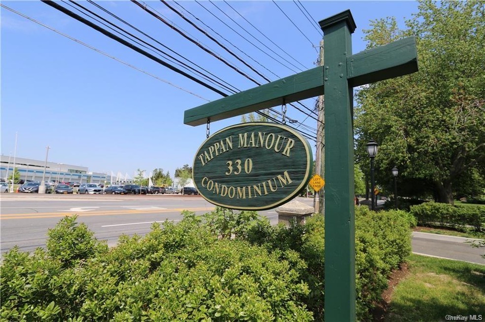 Tappan Manour Condominium unit D8, Tarrytown, NY 10591 - photo 1