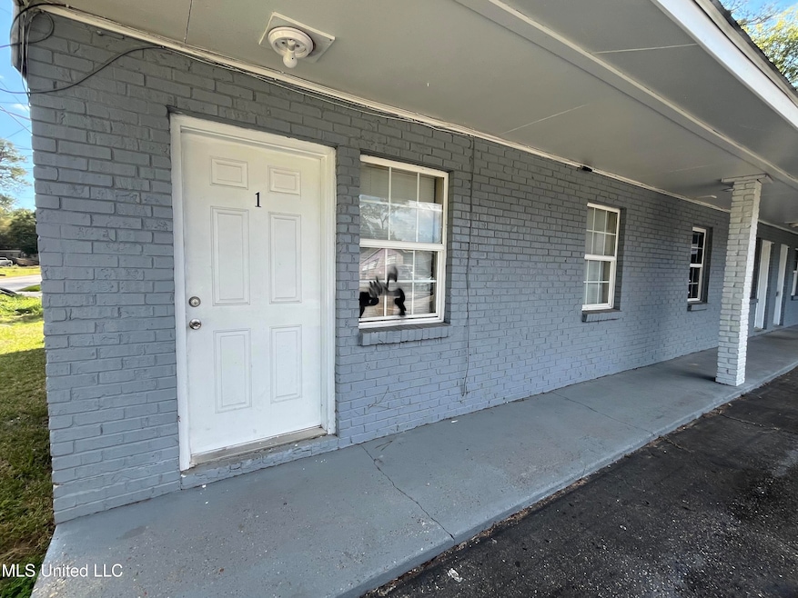 3907 Branch St, Moss Point, MS 39563 - photo 1