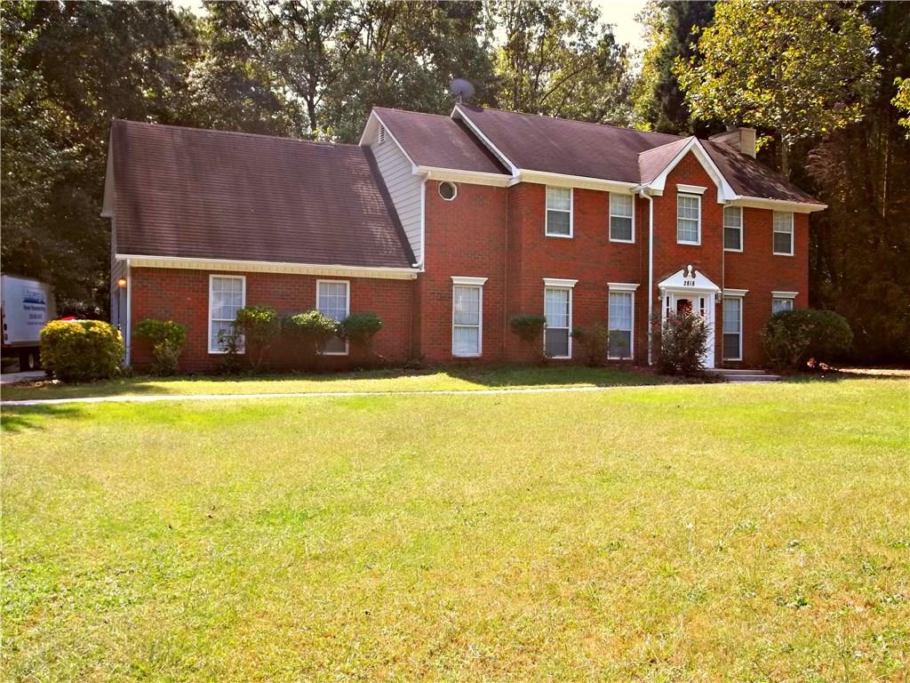 HUGE brick front colonial. Cul-de-sac lot! Great f