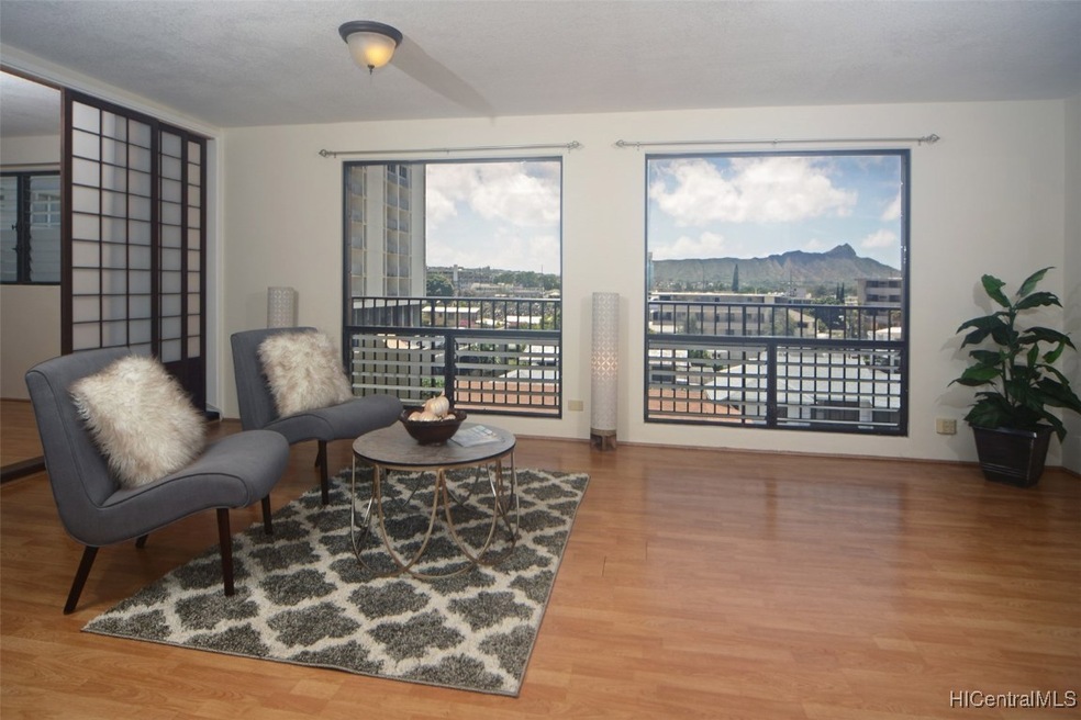 Your own Picture Perfect view of Diamond Head!