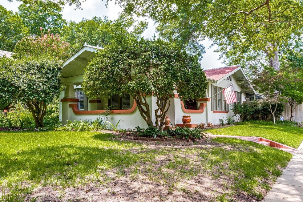 6049 Bryan Pkwy, Dallas, TX 75206 - photo 1